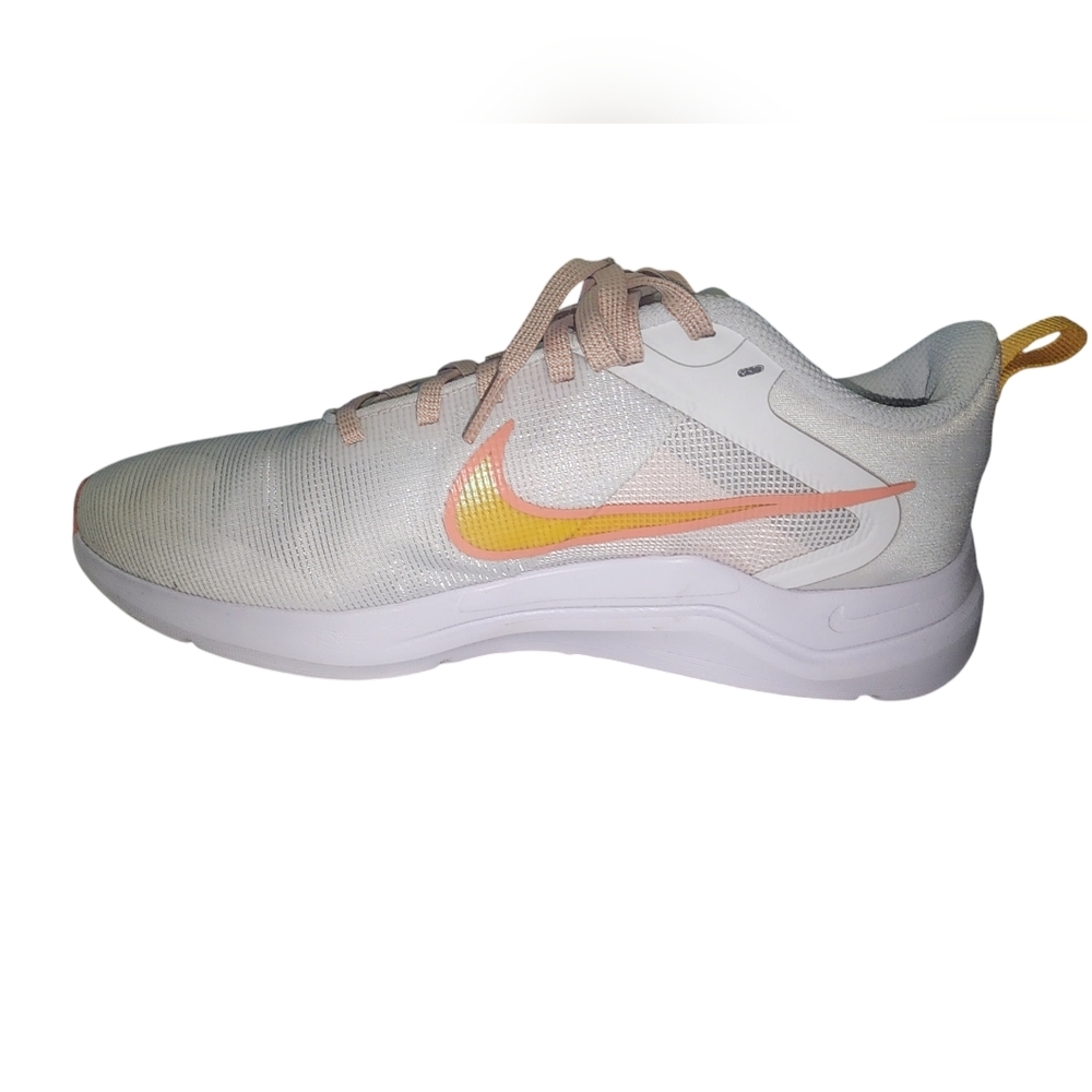 Nike Downshifter 12, Women's 8.5​ - Picture 3 of 8